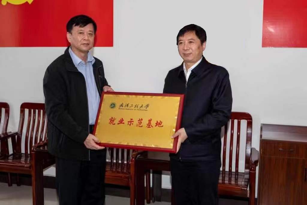 1653555216532138.jpg 1653555216532138.jpg