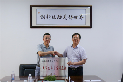 1655105903761472.jpg 1655105903761472.jpg