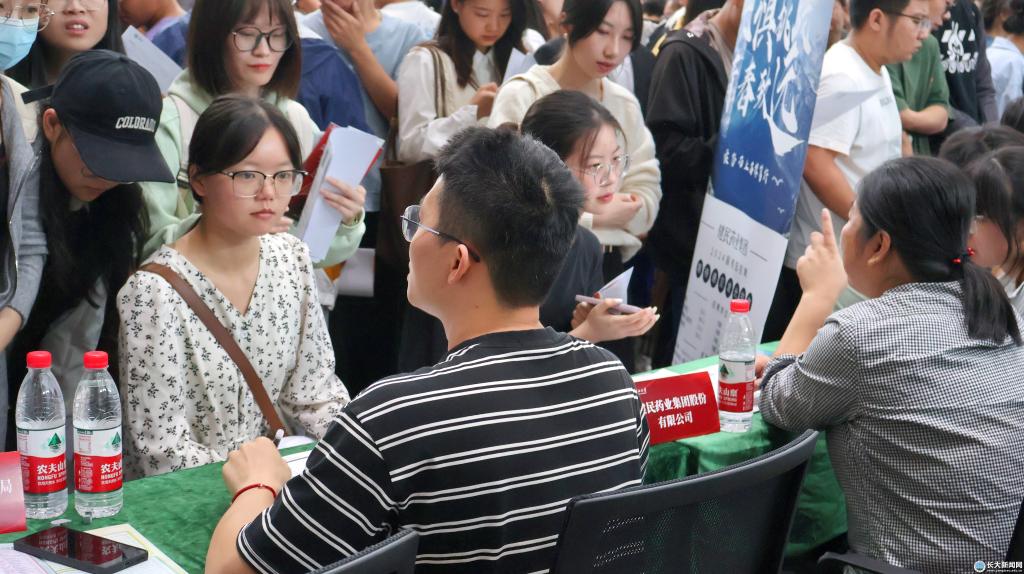 1695710076962944.jpg 1695710076962944.jpg