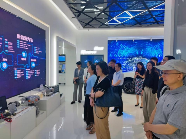 1717548930897565.png 640 (1).png